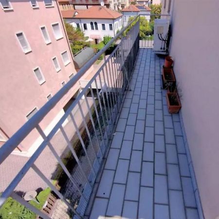简约单人房间simple Single Room Mestre Bagian luar foto