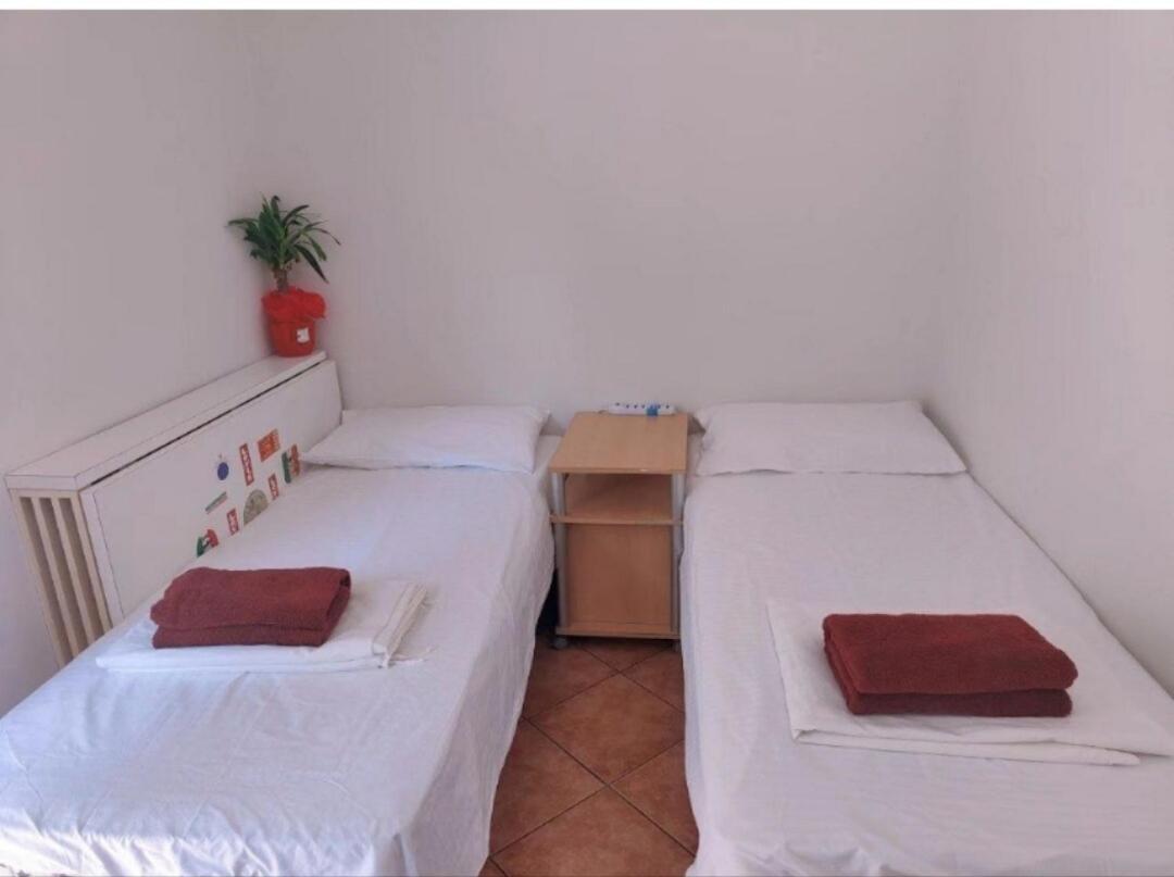 简约单人房间simple Single Room Mestre Bagian luar foto