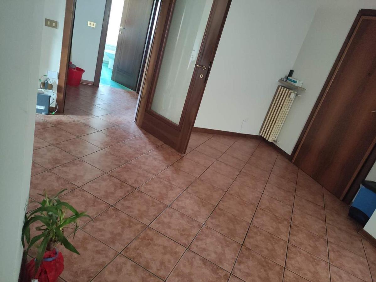简约单人房间simple Single Room Mestre Bagian luar foto